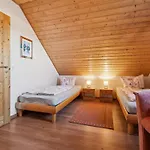 Nyaraló Naturstammhaus *